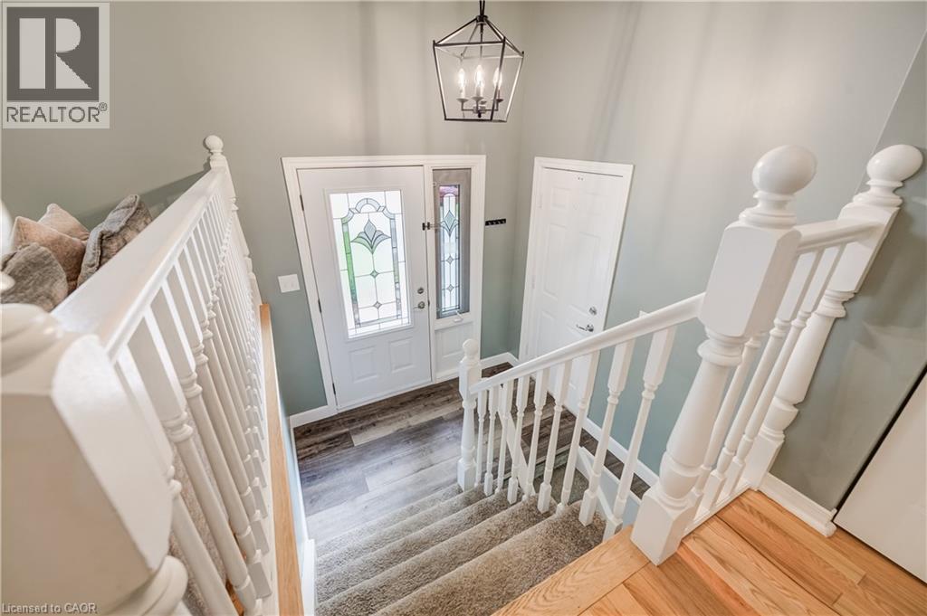 28 FORREST Avenue W, New Hamburg — photo 7