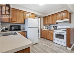 Recreation room - 27 Blenheim Drive, Stoney Creek, ON L8E1W1 Photo 6