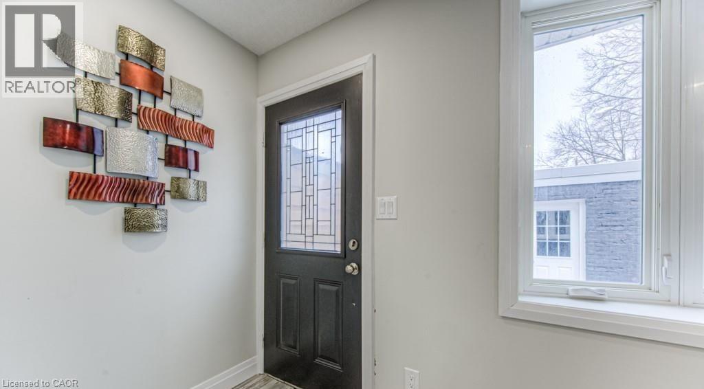 152 OVERLEA Drive, Kitchener — photo 2