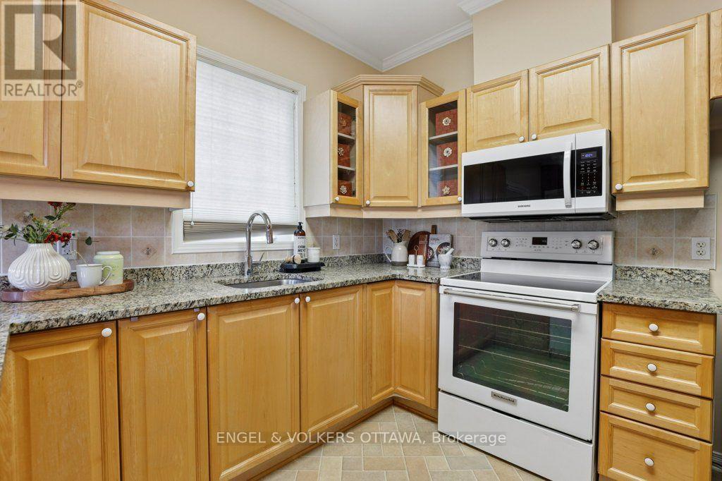 5 GOLDORA PRIVATE, Ottawa. Luxury613. By Peter Sagos - Image 16