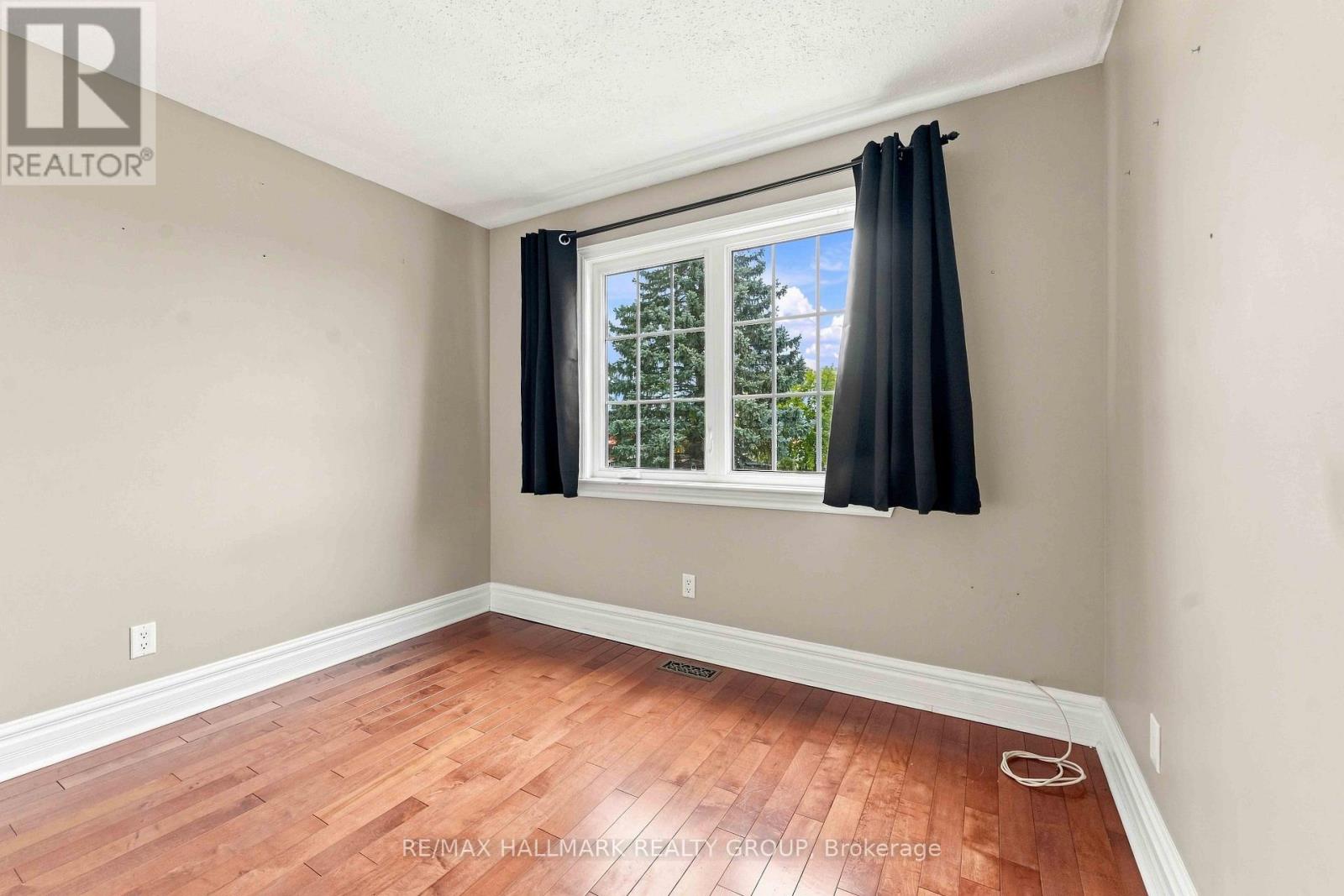 475 DUVERNAY DRIVE - 24