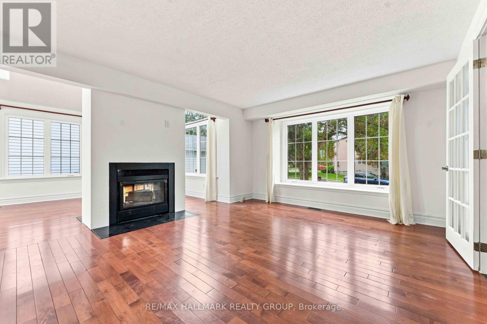 475 DUVERNAY DRIVE - 4