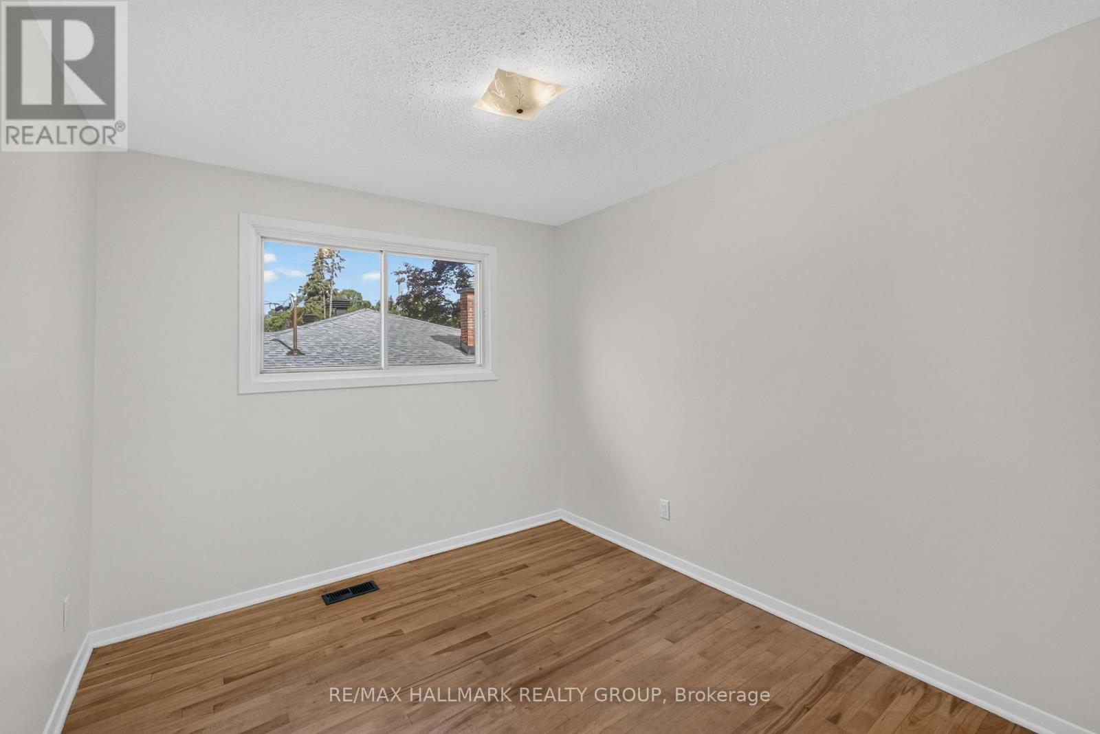 3051 COWAN CRESCENT - Image 15