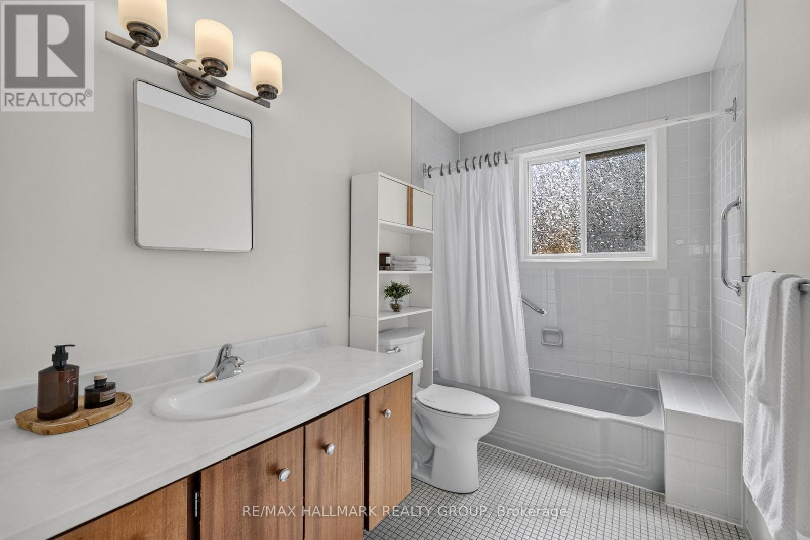 3051 COWAN CRESCENT - Image 17