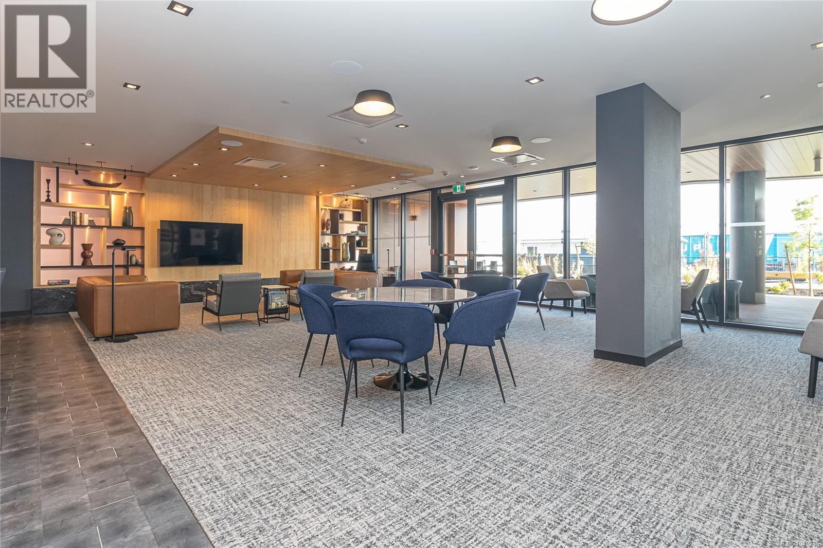 #402 369 Tyee Rd - 32