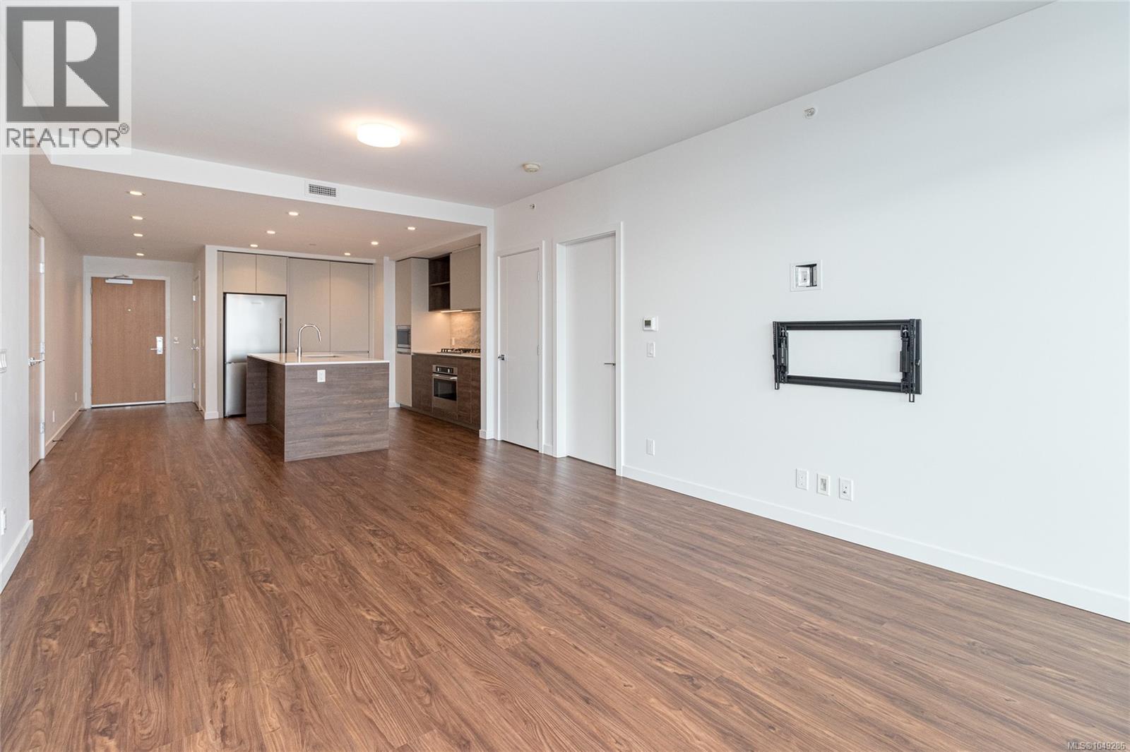 402 369 Tyee Rd, Victoria