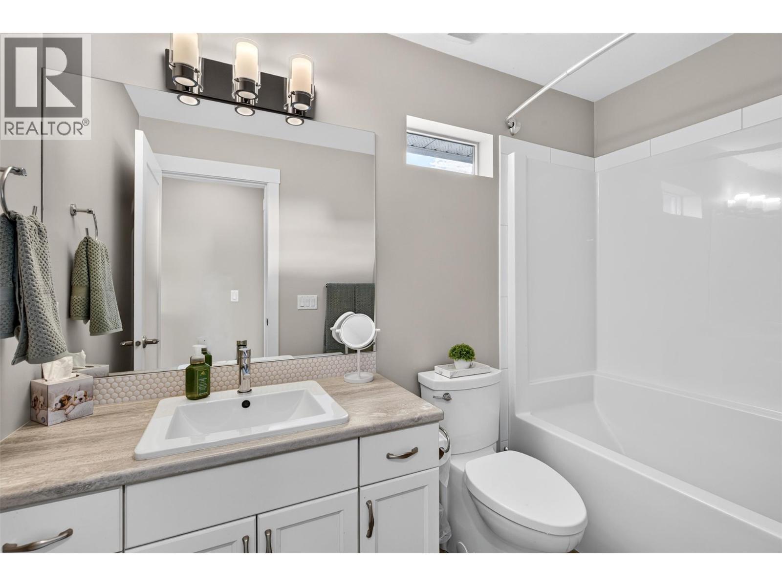 195 Lost Creek Court, Kelowna