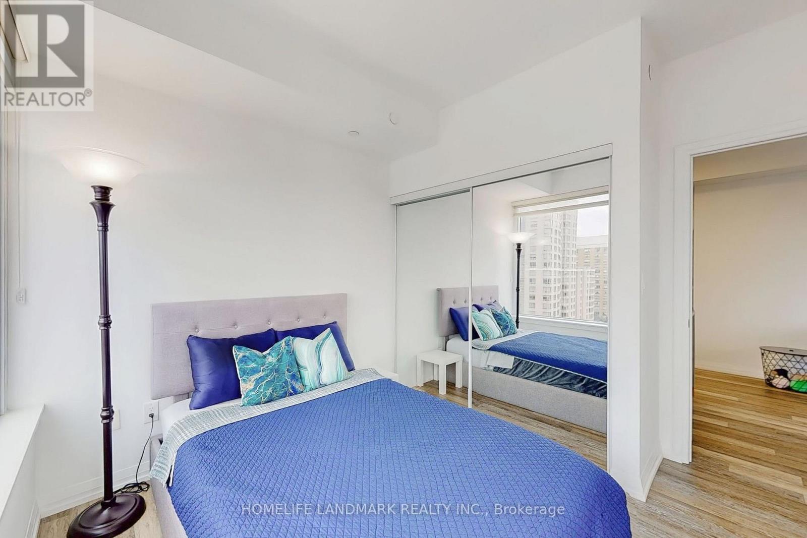 10 - 75 CANTERBURY PLACE, Toronto (Willowdale West) — photo 8