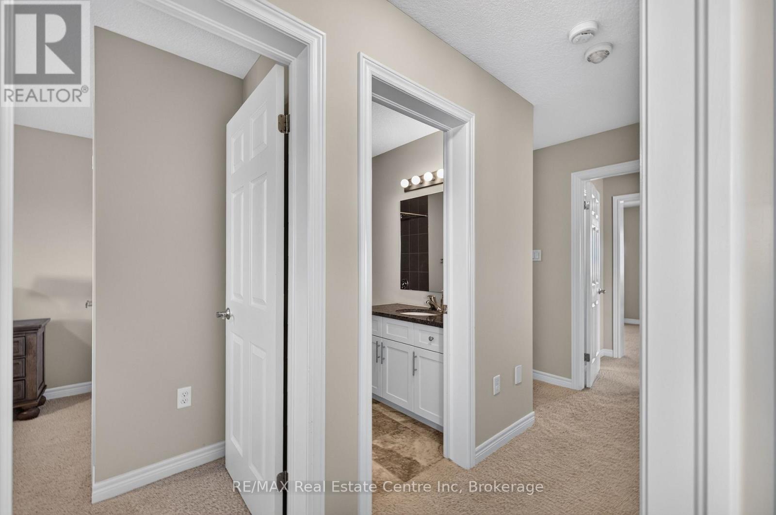 694 VICTORIA ROAD N - Image 28