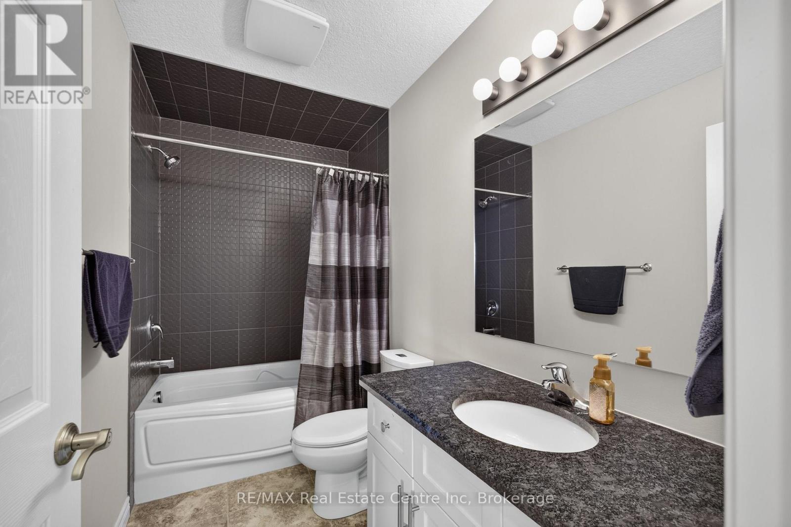 694 VICTORIA ROAD N - Image 29