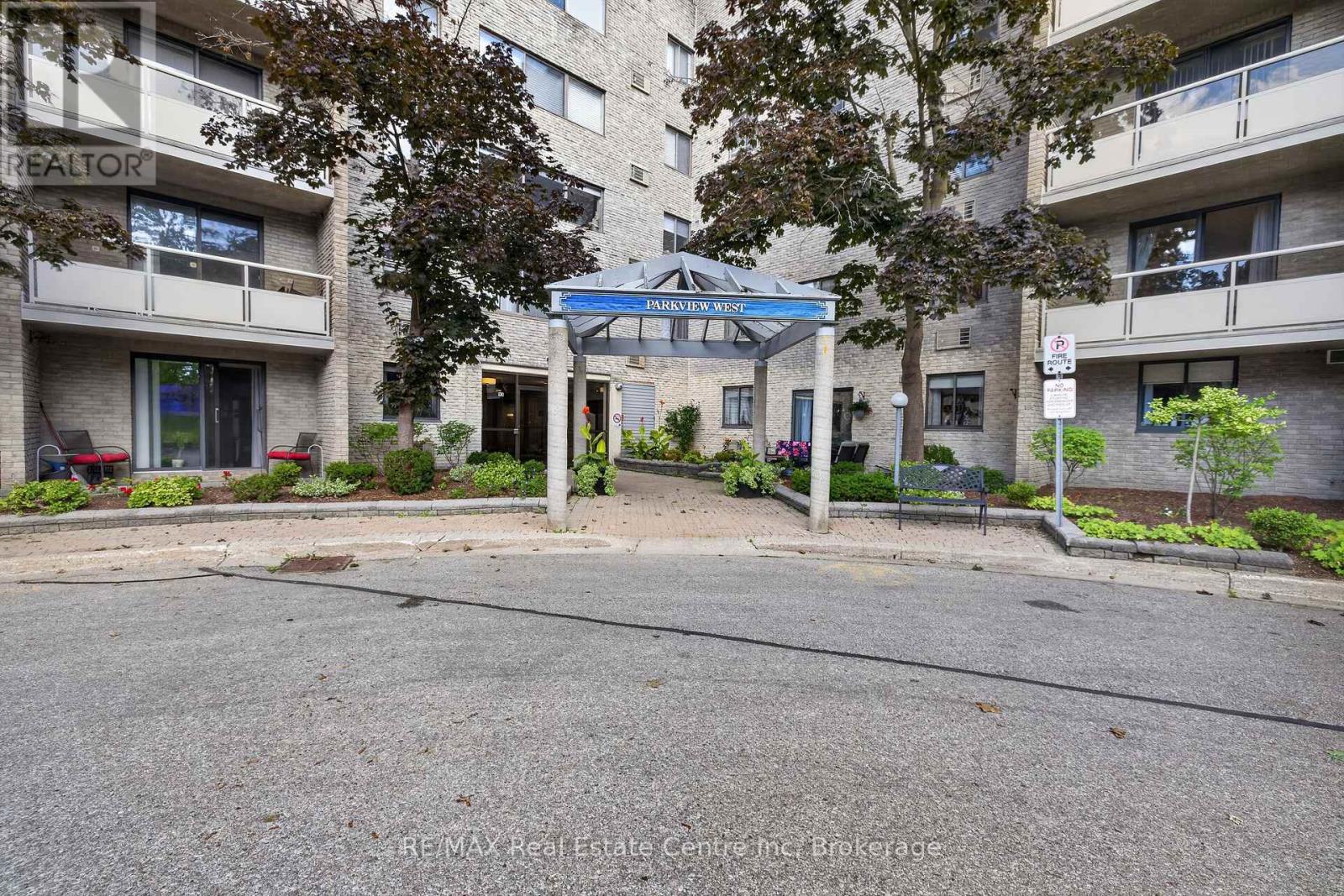 103 - 93 WESTWOOD ROAD, Guelph (Willow West/Sugarbush/West Acres) — photo 2