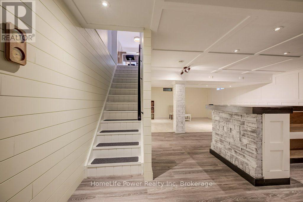 16 IRONGATE DRIVE - 27