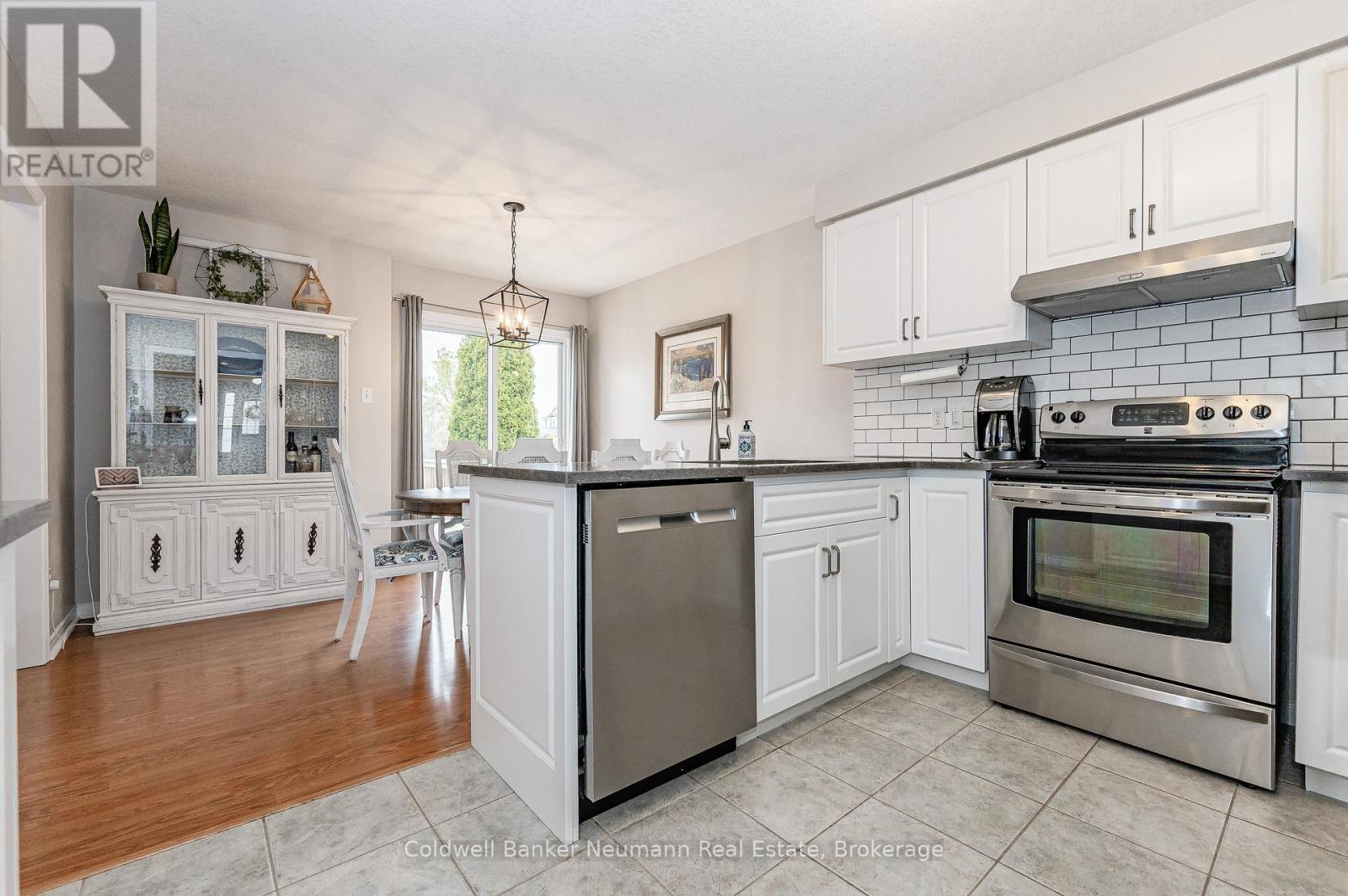 116 DOYLE DRIVE, Guelph (Clairfields/Hanlon Business Park) — photo 9