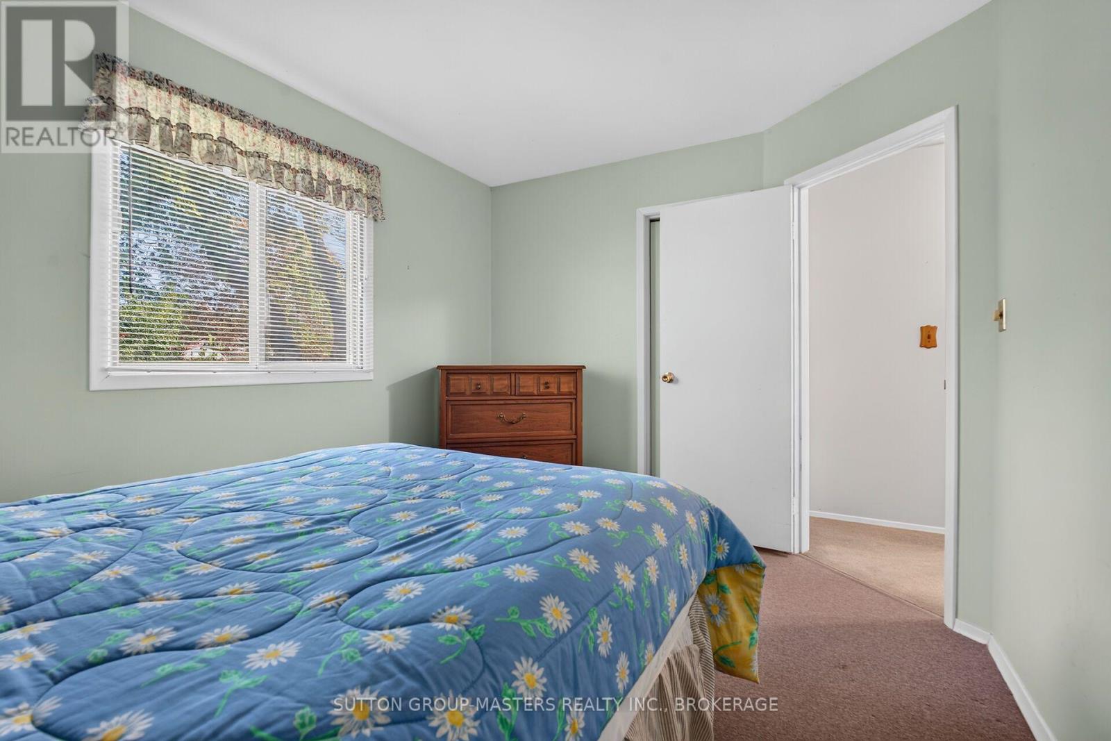 139 SHERWOOD AVENUE - 22