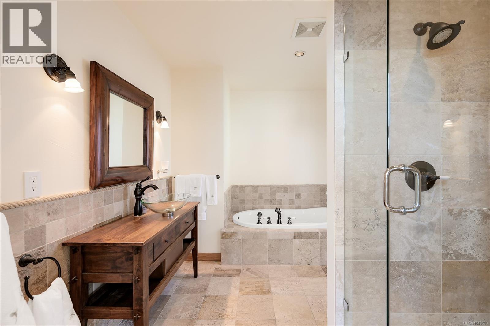 1520 Dallas Rd - Image 48