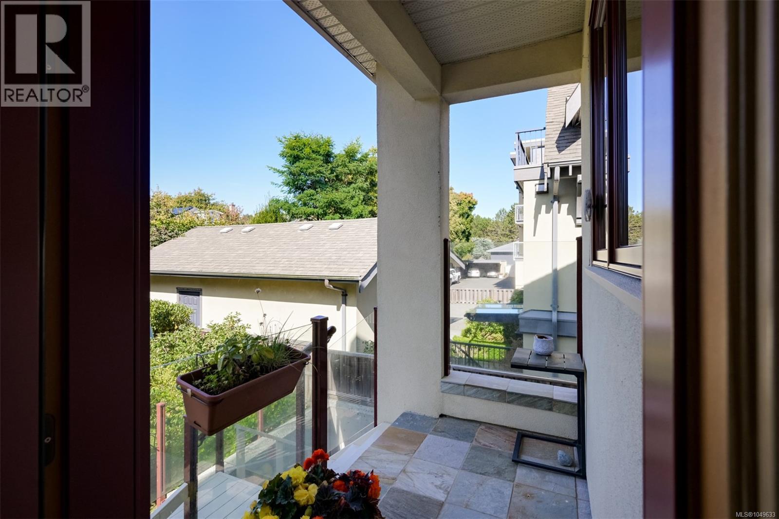 1520 Dallas Rd - Image 32