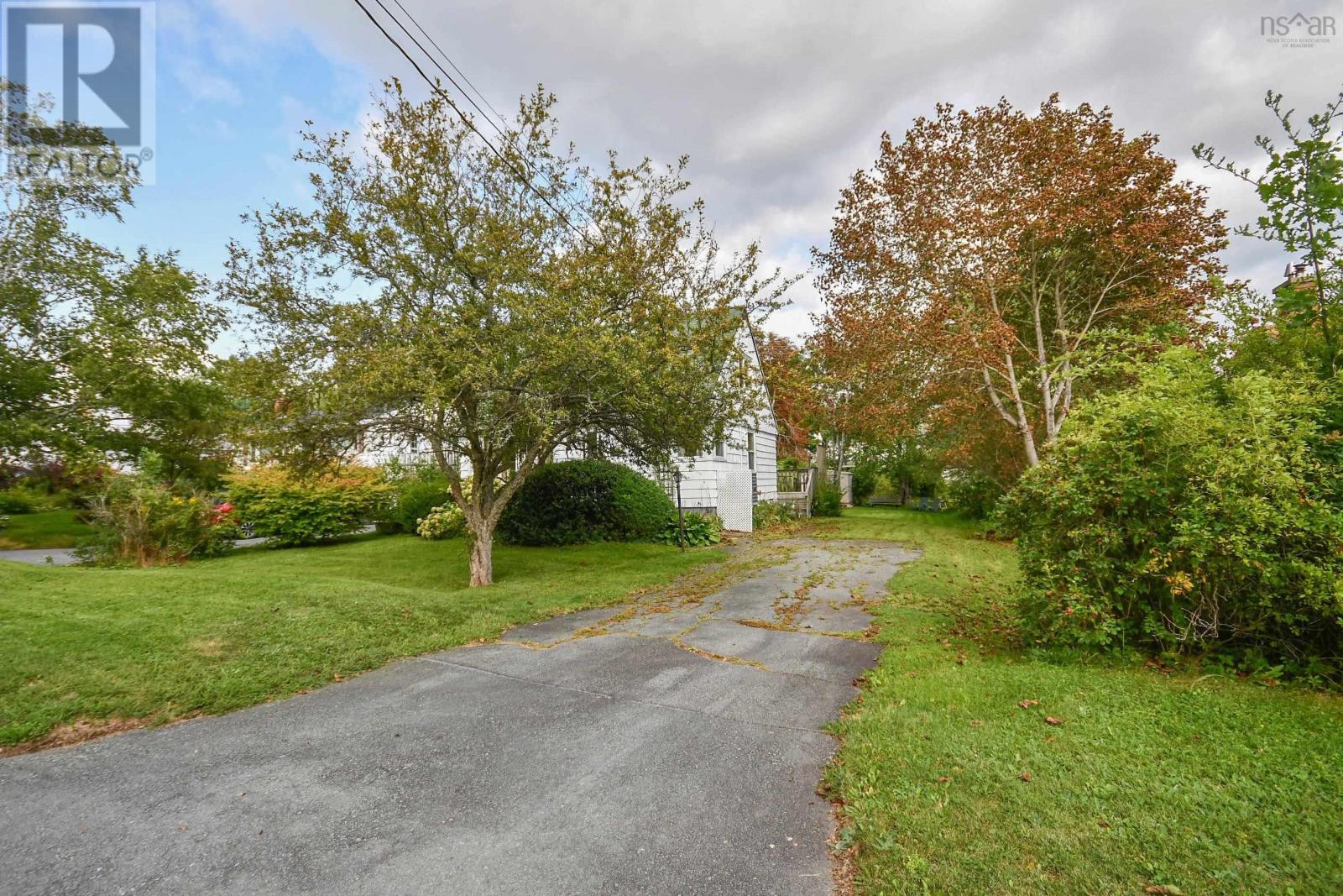 14 Clifford Drive, Dartmouth — photo 4