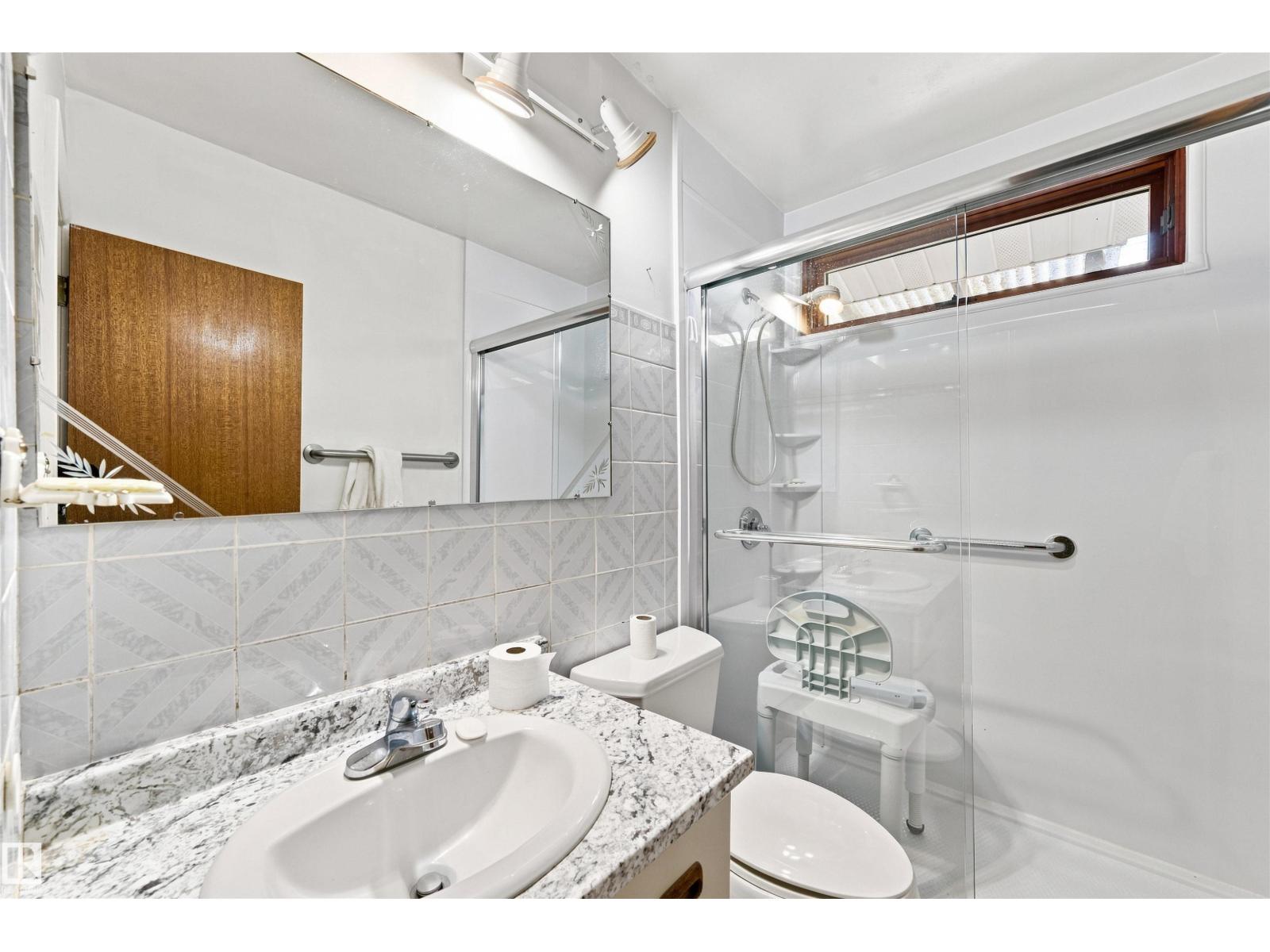 10207 71 St NW, Terrace Heights (Edmonton) — photo 10 of 30