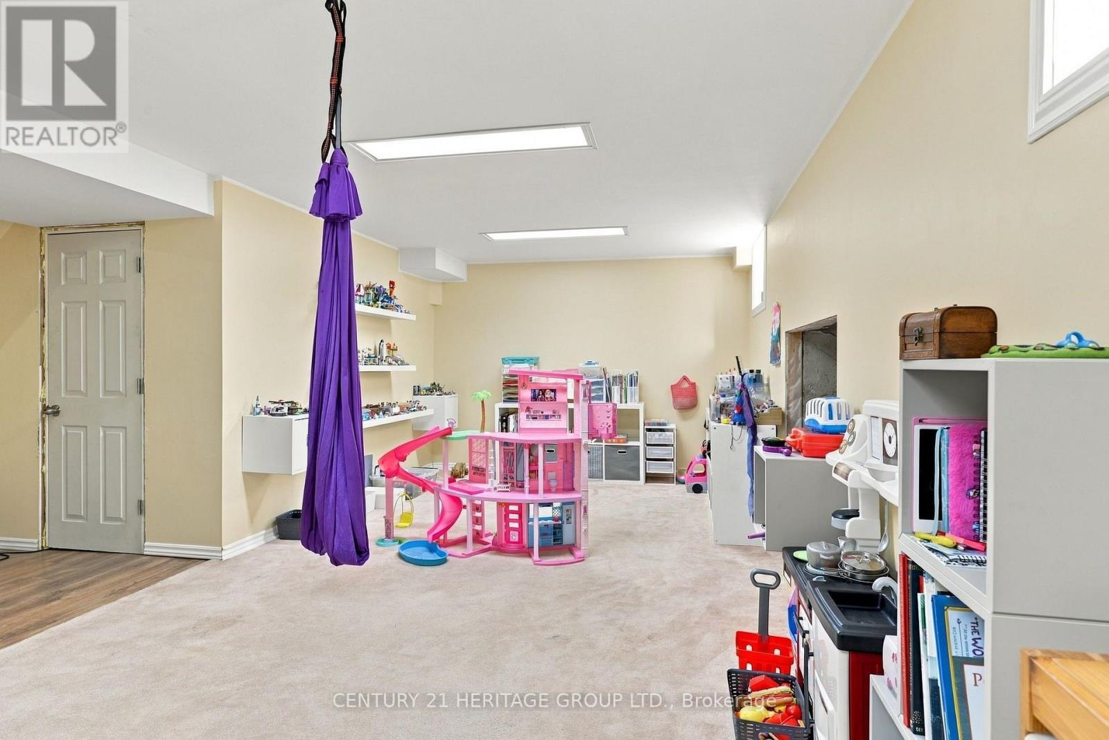 3 ROYAL COURT - Image 32