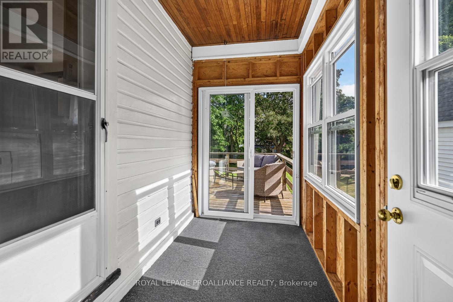 529 DIBBLE STREET W - Image 13