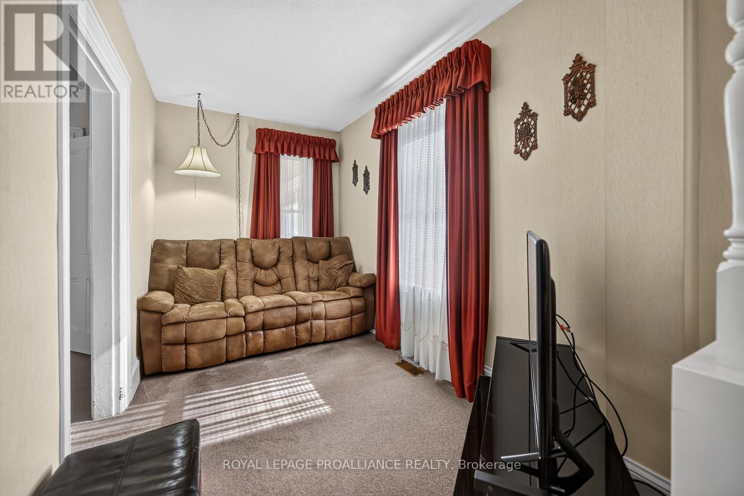 529 DIBBLE STREET W, Prescott — photo 8