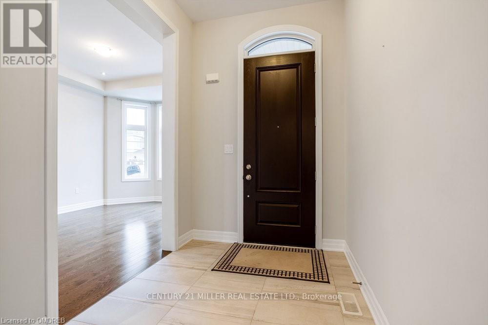 211 MAGNOLIA CRESCENT, Oakville (GO Glenorchy) — photo 3