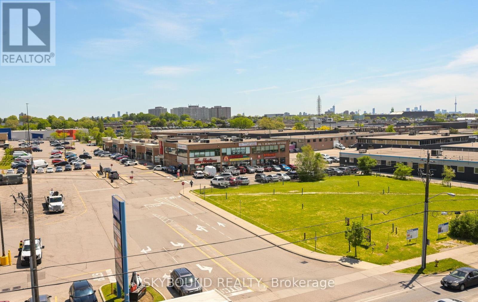 #516 1415 LAWRENCE AVENUE W - 27
