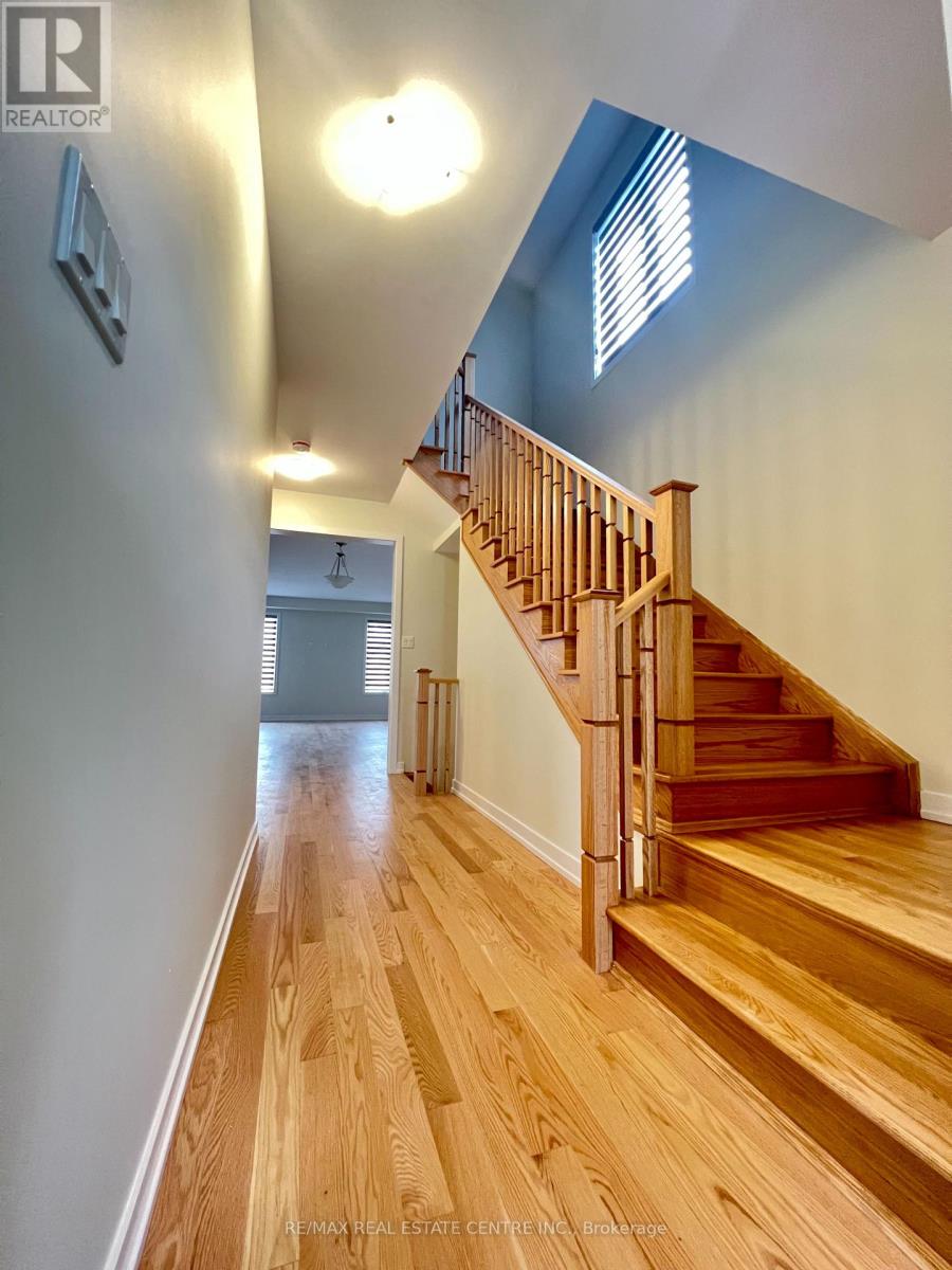 156 LUMB DRIVE, Cambridge — photo 4