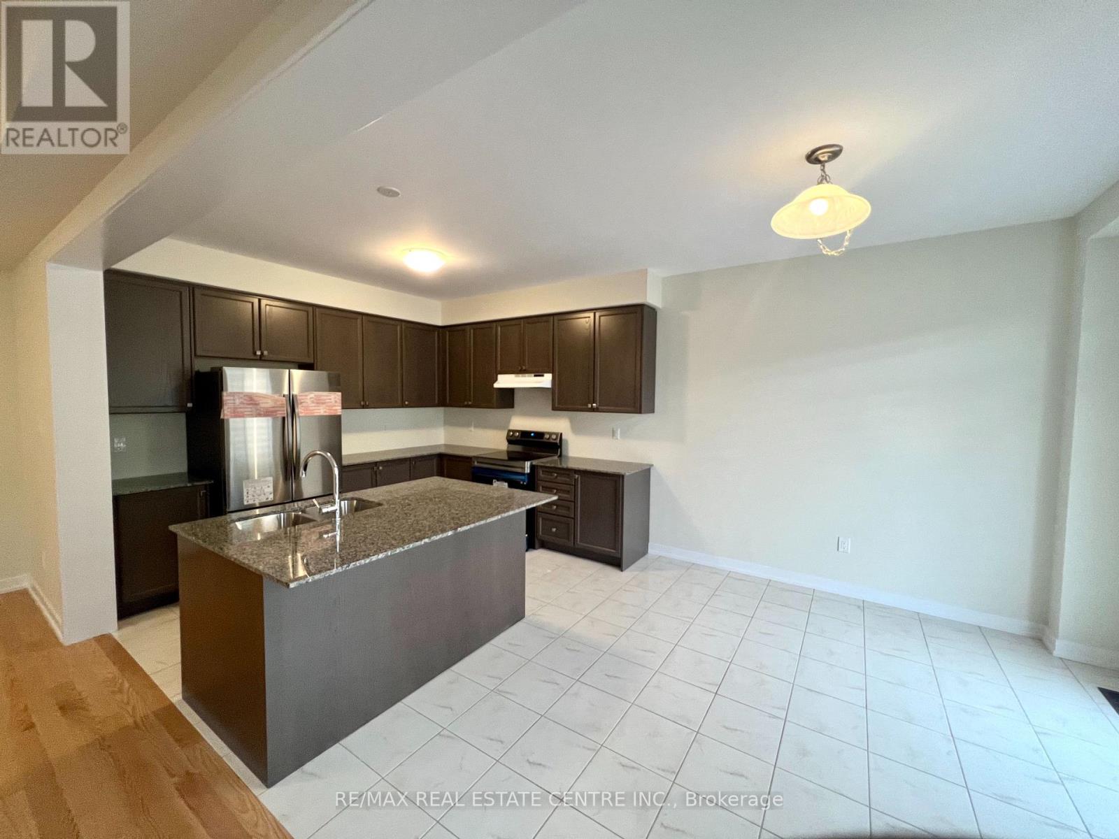 156 LUMB DRIVE, Cambridge — photo 8
