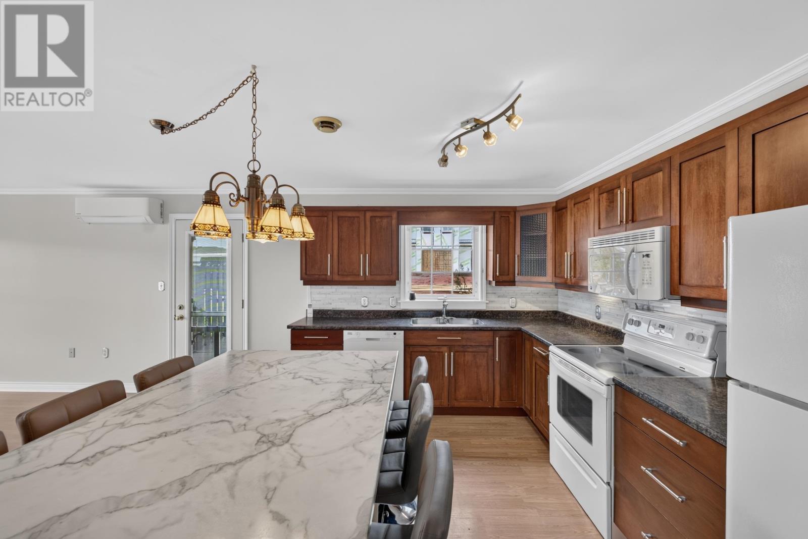 28 Heatherway Drive - 30