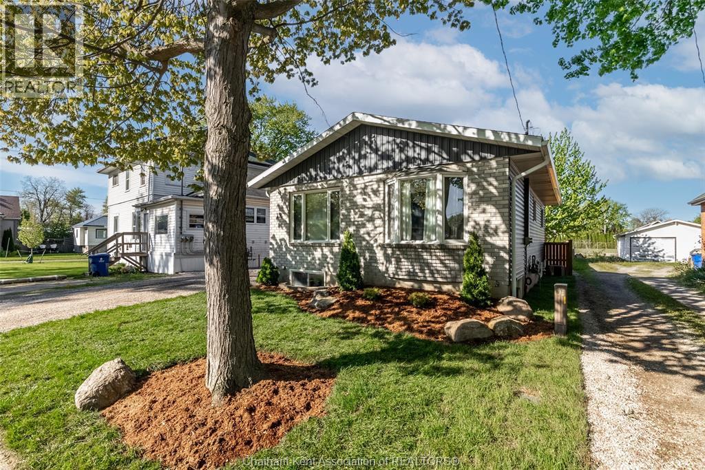 12 LANSDOWNE AVENUE, Chatham