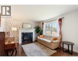 10 Turnberry Court, photo 7