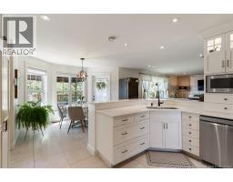 10 Turnberry Court, photo 11