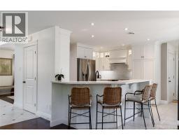 10 Turnberry Court, photo 14