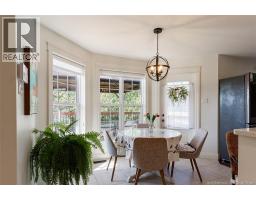 10 Turnberry Court, photo 16