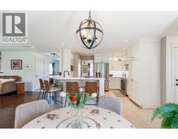 10 Turnberry Court, photo 17