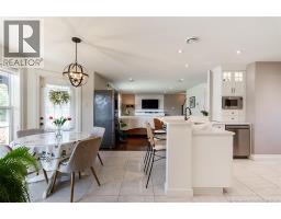 10 Turnberry Court, photo 18