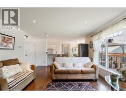 10 Turnberry Court, photo 23