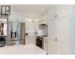 10 Turnberry Court, photo 9