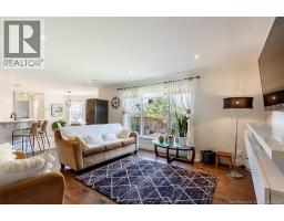 10 Turnberry Court, photo 22