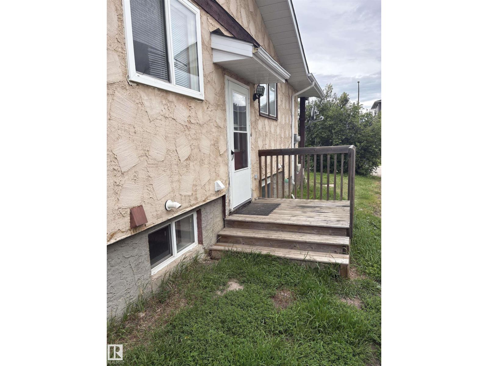 1017 B 13 ST, Cold Lake — photo 2