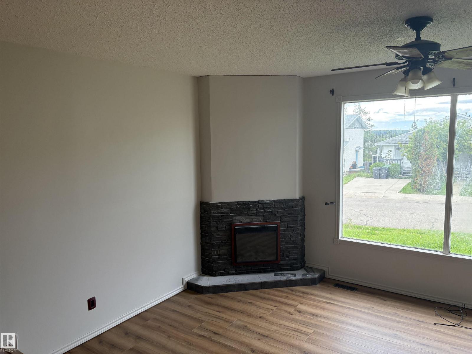 1017 B 13 ST, Cold Lake — photo 8