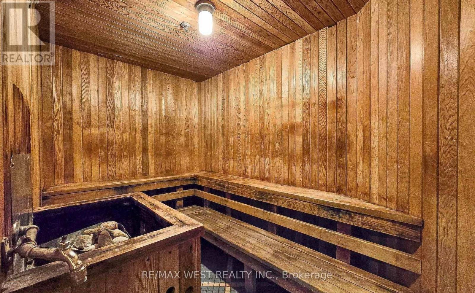 #1801 55 ELM DRIVE W - Image 30