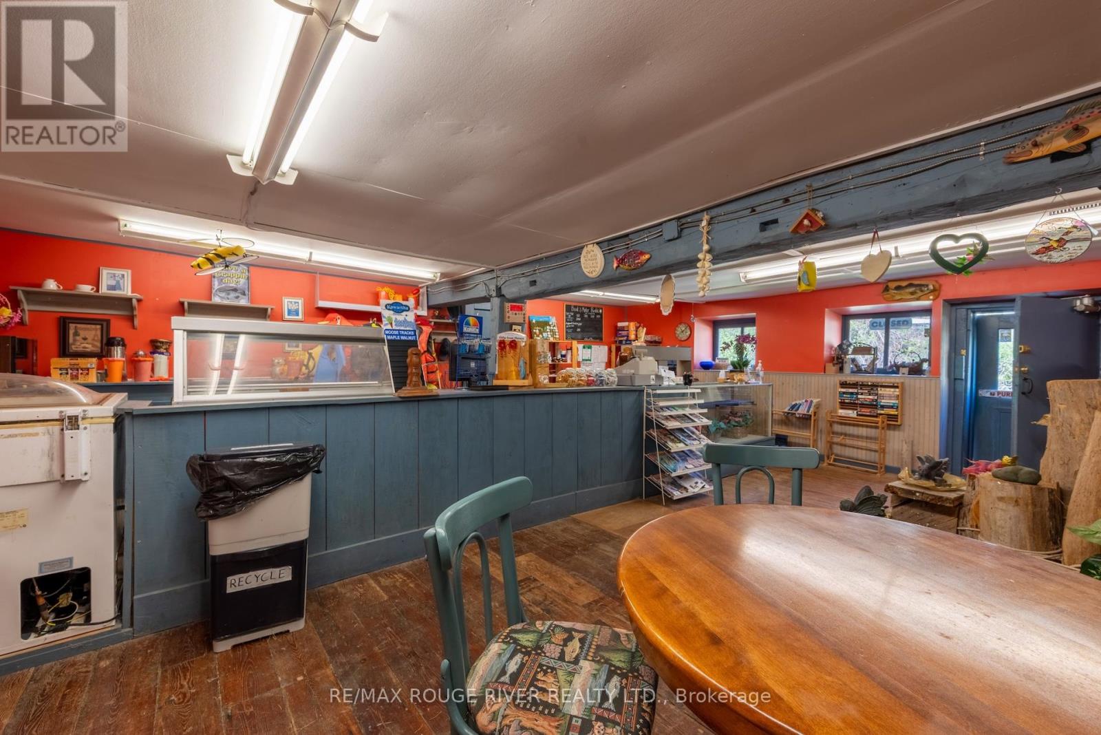 6099 Curtis Point Road — photo 17