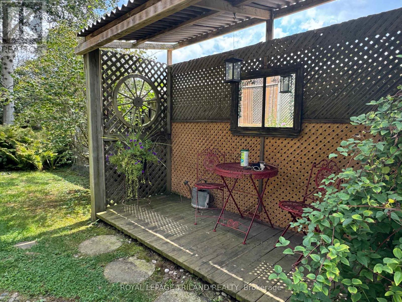 357 SUNSET DRIVE - Image 36