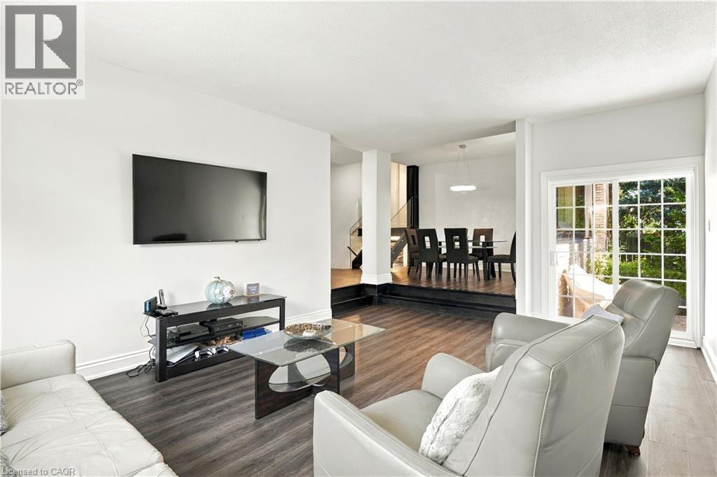 2390 SINCLAIR Circle, Burlington — photo 8