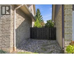 2390 Sinclair Circle, Burlington, ON L7P3C3 Photo 39