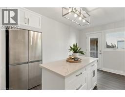 2390 Sinclair Circle, Burlington, ON L7P3C3 Photo 15