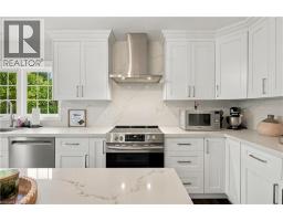 2390 Sinclair Circle, Burlington, ON L7P3C3 Photo 13