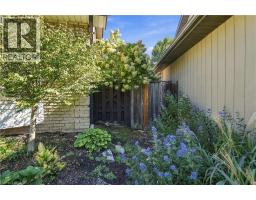 2390 Sinclair Circle, Burlington, ON L7P3C3 Photo 38